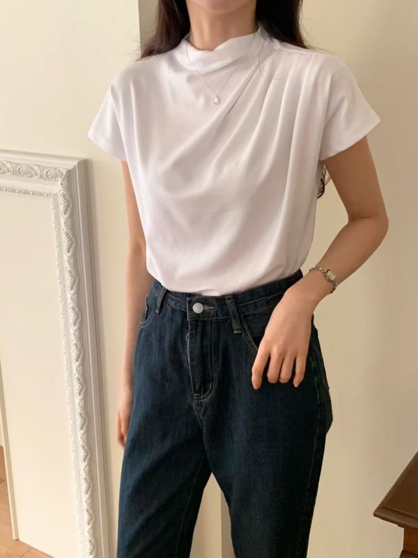 溫柔垂墜感微高領短袖上衣 高領,垂墜感,短袖,溫柔感,上衣,女裝