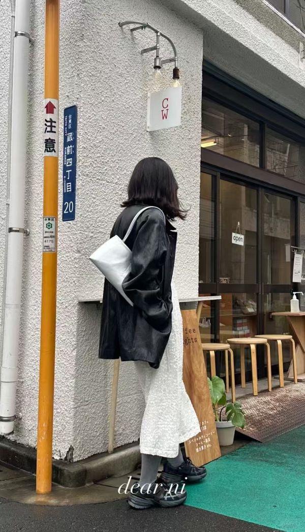 【Dearni】超美PU梯形單肩包 可放長夾 手提包 腋下包 單肩包,肩背包,方包,銀色包,梯形包