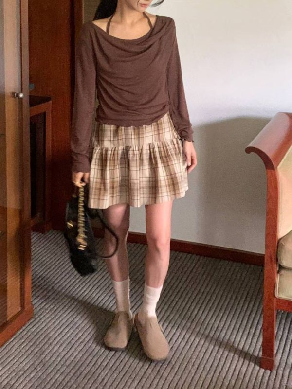 露肩繞頸層次長袖上衣 微性感長袖上衣 繞頸長袖上衣 性感上衣 氣質上衣 薄長袖
適合秋天穿 東大門