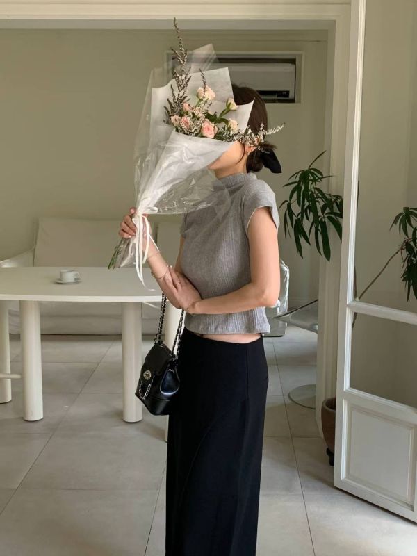 極簡風 微收腰細紋立領上衣 百搭短袖上衣 