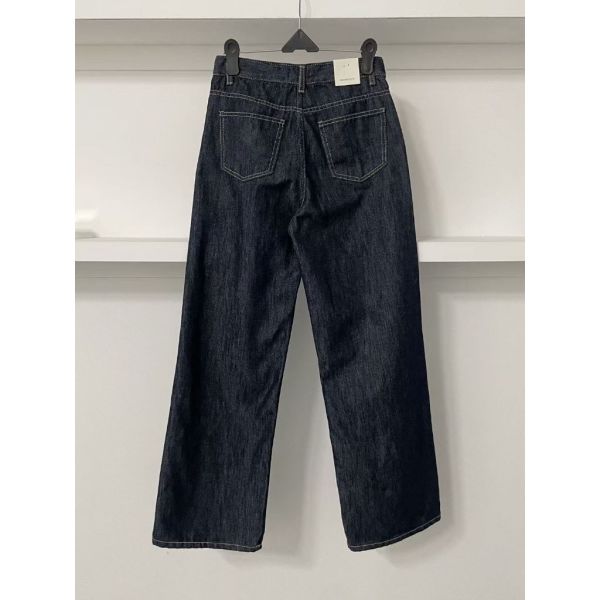 不褪色深藍直筒牛仔褲 牛仔褲,長褲,牛仔長褲,不退色,修飾假跨寬,梨形身材