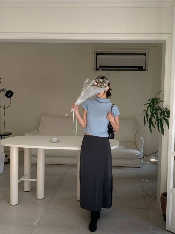 極簡風 微收腰細紋立領上衣 百搭短袖上衣 