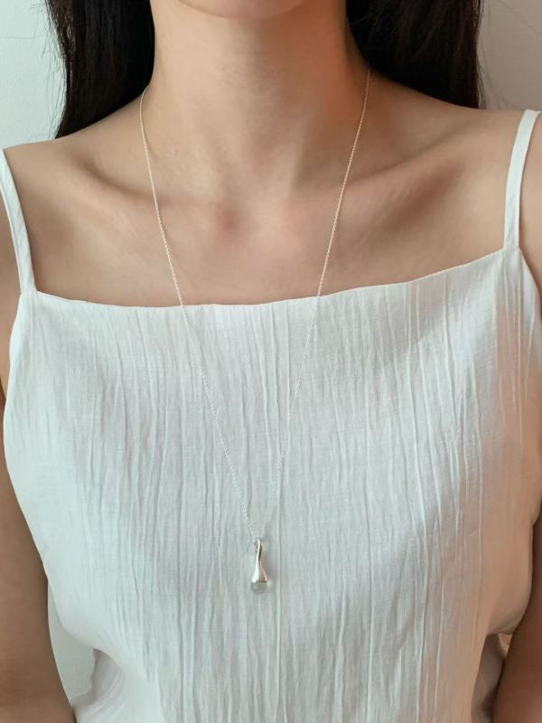 【一念 One Thought】水滴項鍊 水滴項鍊,醫療鋼,水珠,天然石,長鍊,細繩