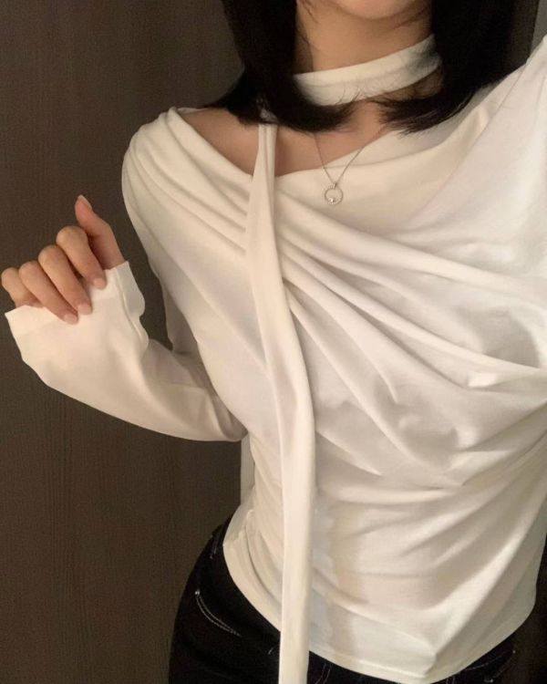 奶油色系 微性感 抓皺長袖上衣+繞脖繩 性感繞脖上衣 法式感上衣 褶皺長袖上衣  V領上衣