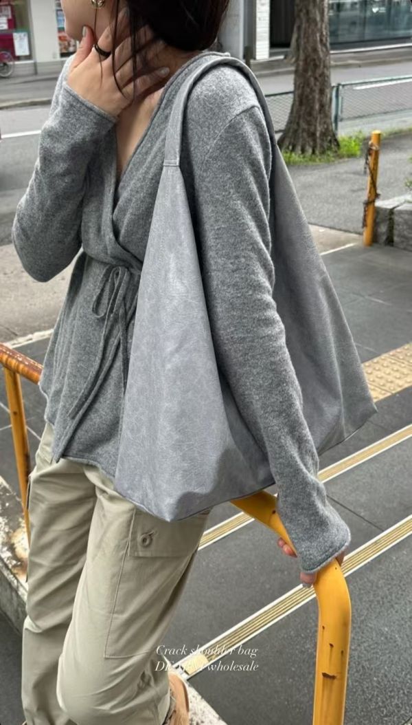 【DEARNI】個性質感超大容量通勤包 單肩包 大學生包 肩背包 肩背包,水桶包,包袱,水餃包,大容量,韓國