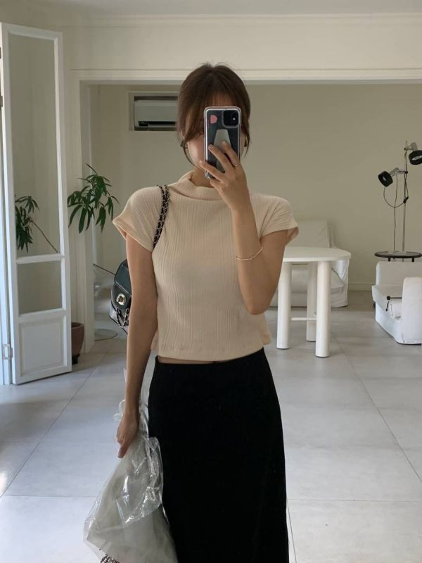 極簡風 微收腰細紋立領上衣 百搭短袖上衣 