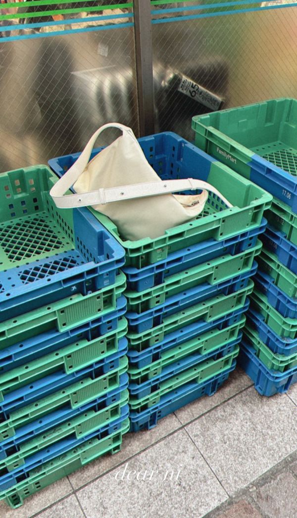 (現貨+預購) 日常質感牛皮尼龍方包輕方包 腋下包 斜肩包 可調節 新款麂皮包 尼龍包,通勤包,方包,日常,防潑水