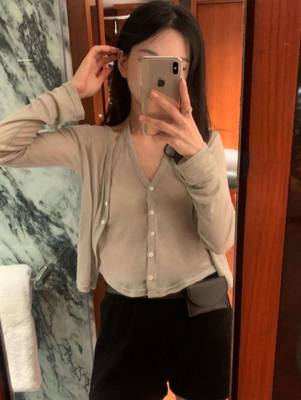 親膚拼接設計層次感上衣 長袖上衣 小背心,上衣,親膚,套裝,SET,無袖,外套,組合