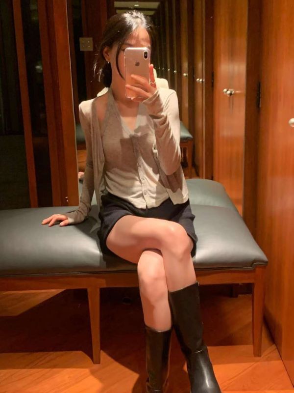 親膚拼接設計層次感上衣 長袖上衣 小背心,上衣,親膚,套裝,SET,無袖,外套,組合