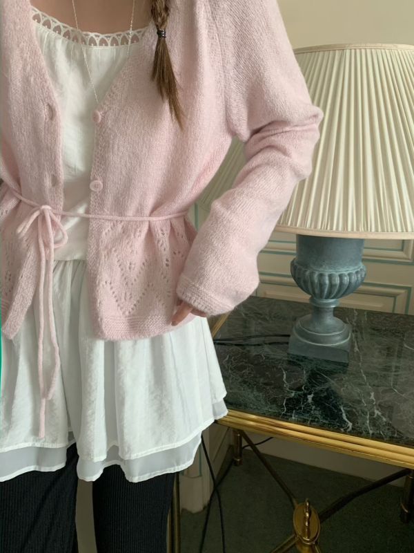 春日感柔色針織綁帶長袖罩衫 鏤空花紋設計感針織上衣 薄毛衣 薄外套 初秋 韓系 不撞款 溫柔 針織外套 長袖 上衣 冬天