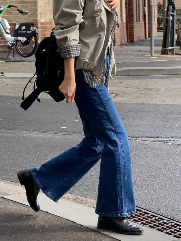 復古百搭微喇叭修身微彈性牛仔長褲 