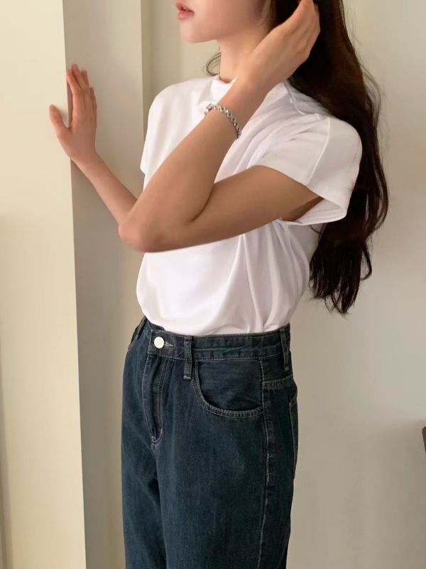 溫柔垂墜感微高領短袖上衣 高領,垂墜感,短袖,溫柔感,上衣,女裝