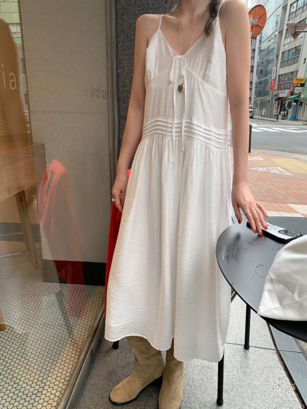 溫柔感打摺吊帶 洋裝 細肩帶連衣裙 