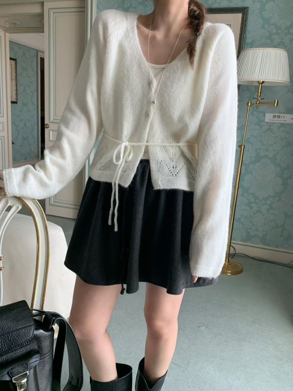 春日感柔色針織綁帶長袖罩衫 鏤空花紋設計感針織上衣 薄毛衣 薄外套 初秋 韓系 不撞款 溫柔 針織外套 長袖 上衣 冬天