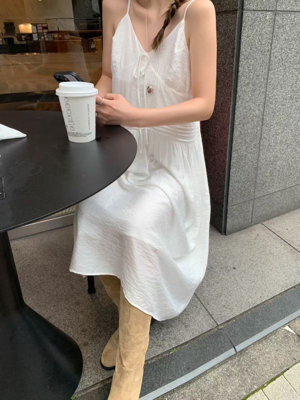 溫柔感打摺吊帶 洋裝 細肩帶連衣裙 