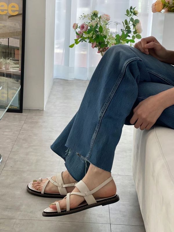 皮革交叉拇指扣個性涼鞋 涼鞋,女鞋,拇指扣