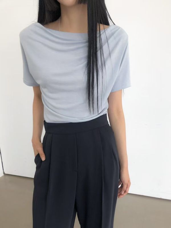 法式慵懶彈力領口垂墜感素T 短袖,上衣,日常穿搭,OL,親膚