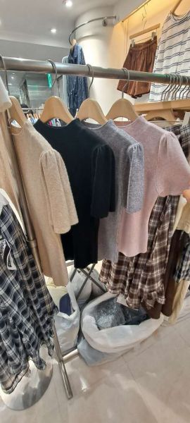 春夏質感微公主袖高領薄款針織軟糯上衣 高領,公主袖,圓弧下擺,修飾身形,短袖上衣,針織短袖