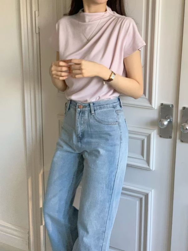 溫柔垂墜感微高領短袖上衣 高領,垂墜感,短袖,溫柔感,上衣,女裝