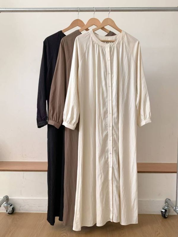 秋日溫柔綁腰設計感長洋裝 排釦長袖洋裝 洋裝,長板,排釦,長袖,圓領