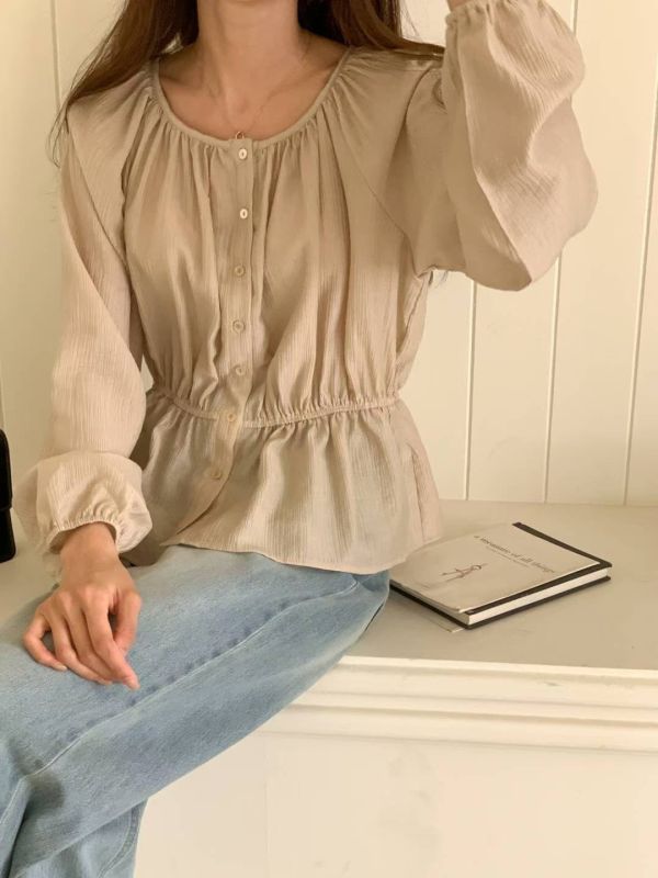 甜美圓領縮腰顯瘦薄透感長袖上衣 輕薄,長袖,縮腰,圓領,寬領,甜美