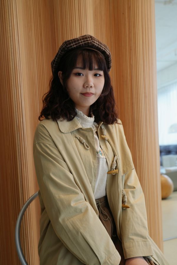 牛角釦長款外套 牛角釦長款外套、牛角釦外套、長款外套、秋冬女外套、百搭外套、休閒外套、女外套、通勤外套、日常外套、秋冬長款外套、復古外套、秋冬百搭外套