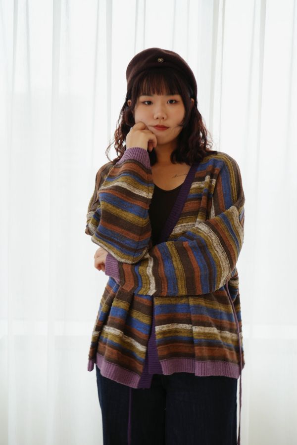 民族風綁帶條紋外套 民族風外套、綁帶外套、條紋針織外套、羊毛混紡外套、設計款針織、文青風外套、秋冬外套、民族風條紋、針織開襟外套、特色外套