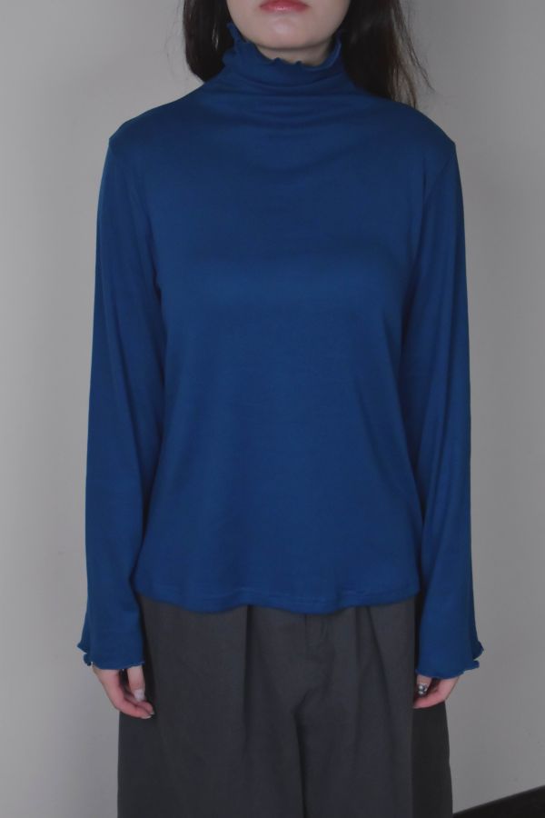 舒彈素色打底上衣 