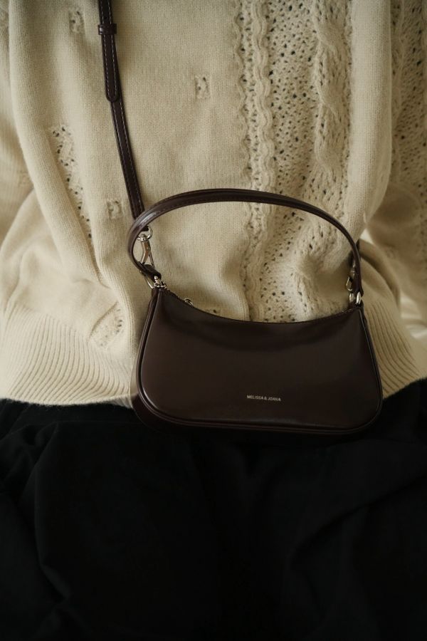 腋下斜挎包 腋下包、斜挎包、牛皮小包、日系手提包、百搭包款、休閒斜背包、質感小包、女裝包、通勤包、日系包款