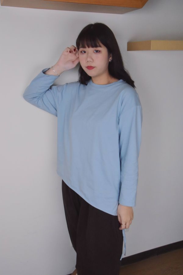 多色設計圓領打底上衣 