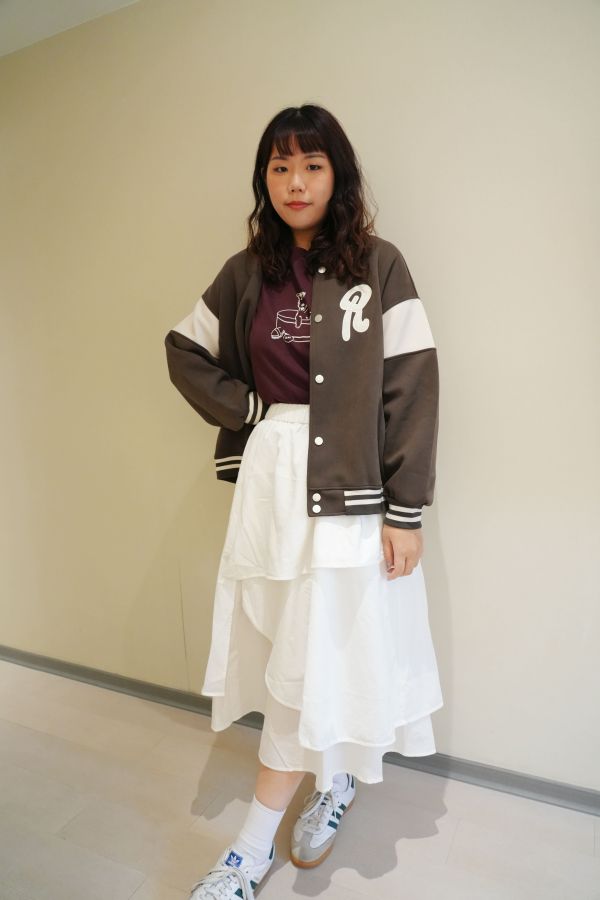 設計款雙色花瓣裙 雙色花瓣裙、設計款裙、浪漫裙、秋冬女裙、百搭長裙、女裙、通勤裙、約會裙、休閒裙、秋冬百搭裙、舒適裙、拼接裙