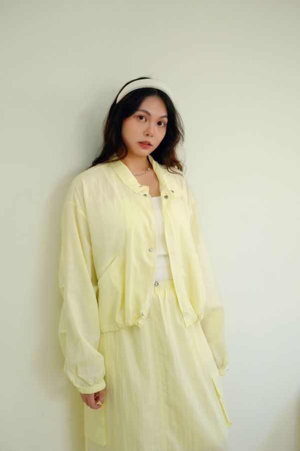 天絲抽繩防曬套裝 天絲防曬套裝、抽繩防曬服、夏季防曬服裝、天絲休閒套裝、防曬機能服、舒適防曬套裝、女生防曬服推薦、戶外防曬服