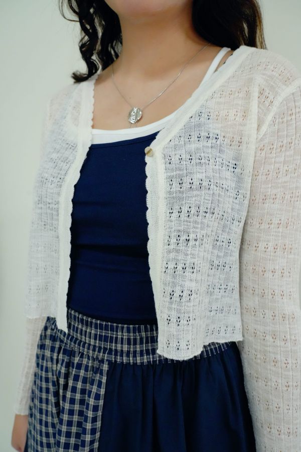 氣質單扣小罩衫 氣質罩衫、單扣罩衫、小外套、夏日罩衫、輕薄罩衫、百搭罩衫、氣質外套、夏季外搭、冷氣房外套、女裝罩衫、溫柔系穿搭、氣質穿搭