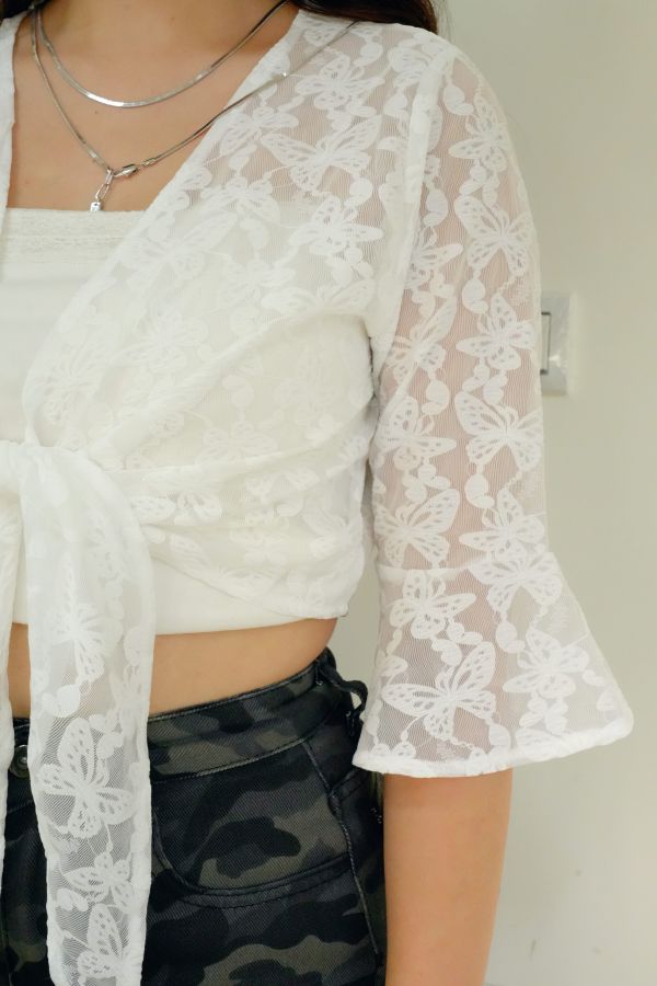 蝴蝶綁腰罩衫 綁帶設計上衣、顯瘦外搭推薦、修飾腰身罩衫、春夏穿搭外套、蝴蝶結上衣、外搭綁腰上衣