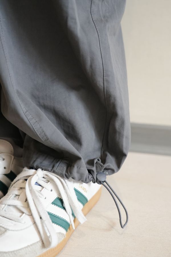 質感抽繩工裝褲 工裝褲、抽繩褲、蜜桃絨長褲、日系休閒褲、舒適長褲、百搭褲款、女裝長褲、日系穿搭、街頭休閒褲、親膚長褲