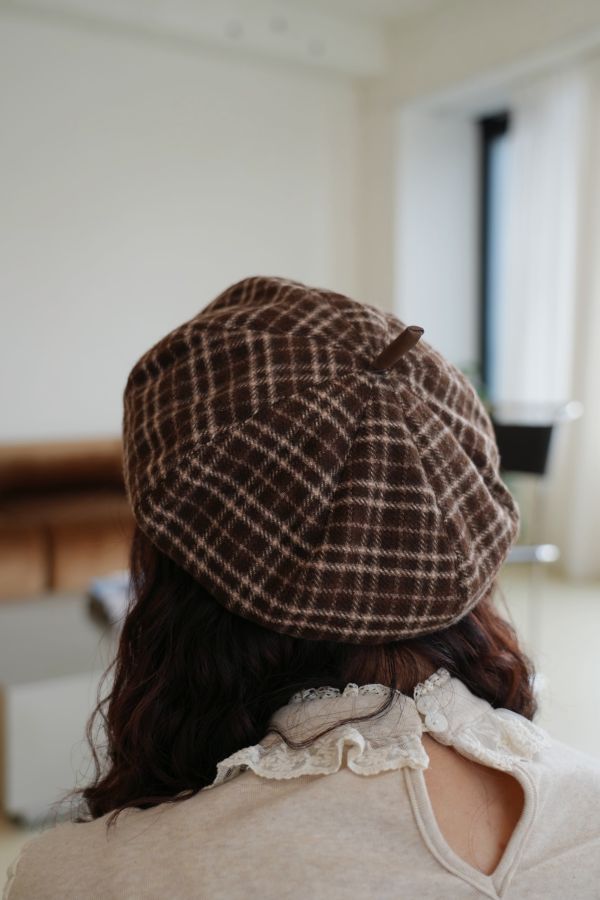 格紋貝蕾帽 格紋貝蕾帽、法式貝蕾帽、秋冬帽、保暖帽、百搭帽、格紋帽子、時尚帽、文青帽、女士帽、秋冬穿搭配件、質感帽款、造型帽