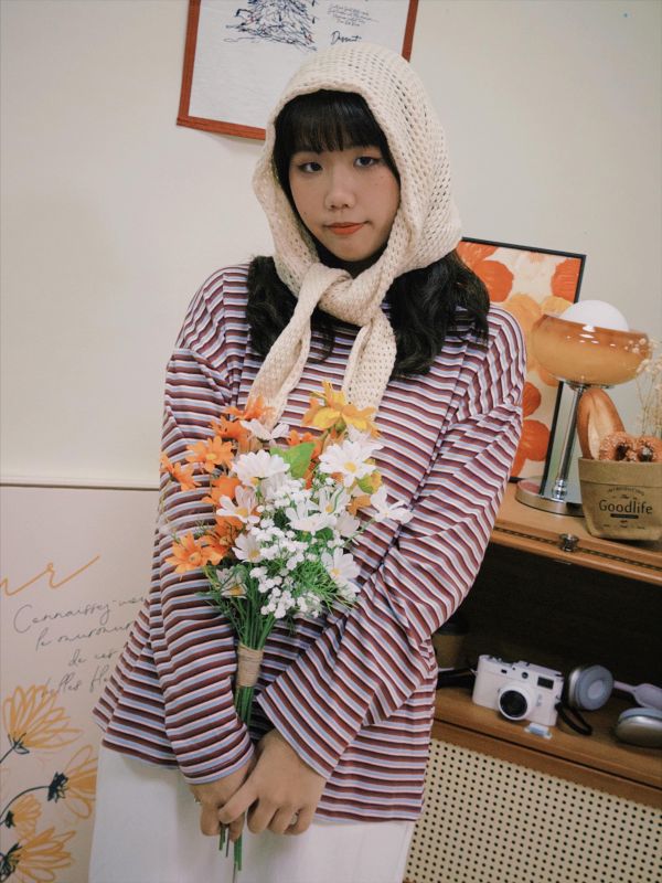 輕柔彈彈條紋Ｔ 