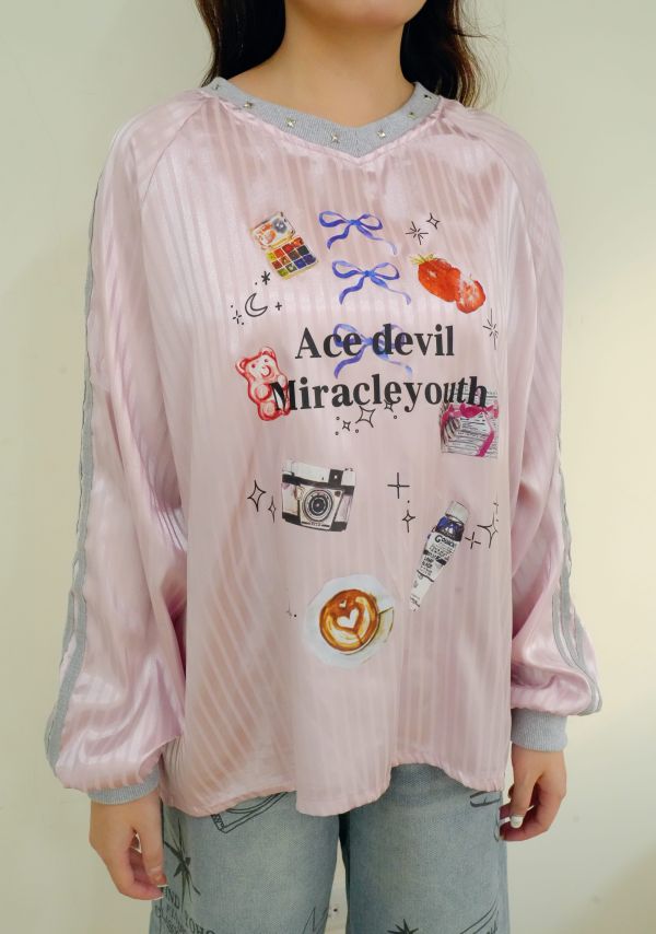 塗鴉玩家美式Ｖ領撞色T 撞色T, V領T恤, 塗鴉T, 美式T恤, 休閒T, 潮流T, 百搭T恤, 街頭風T, 舒適T恤, 男女通用T