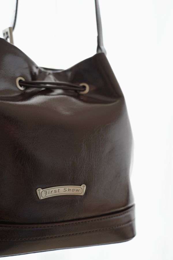 巧克力咖包 巧克力咖包、小包、進口皮革包、日系小包、手提包、百搭小包、質感包款、通勤包、休閒包、日系手提包