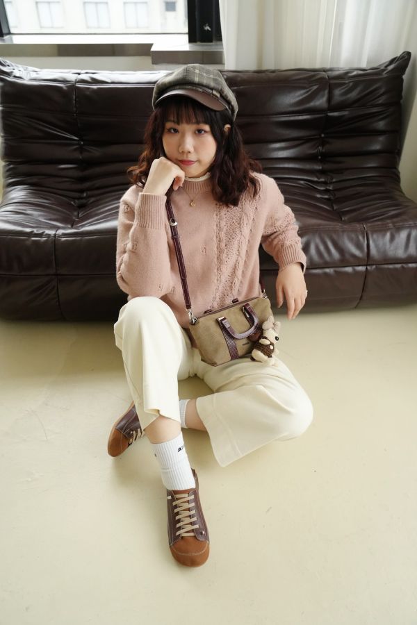 日系麻花針織圓領毛衣 麻花毛衣、圓領針織、日系毛衣、百搭毛衣、秋冬針織、舒適上衣、女裝毛衣、日系穿搭、休閒毛衣、氣質針織