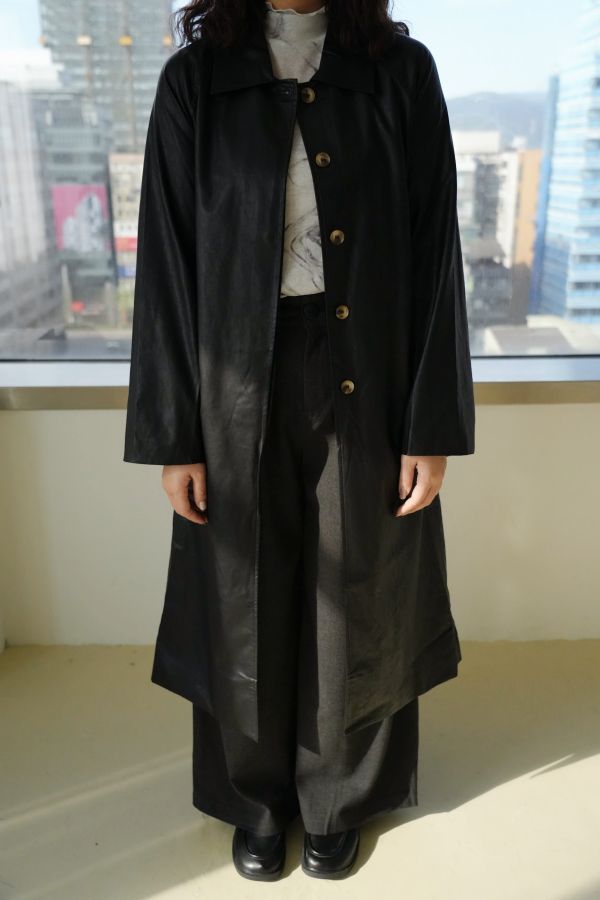最有氣勢的長款皮衣 長款皮衣、霸氣皮衣、皮革外套、秋冬皮衣、個性皮衣、長版外套、街頭風皮衣、時尚皮衣、百搭皮衣、女皮衣、通勤皮衣、秋冬外套