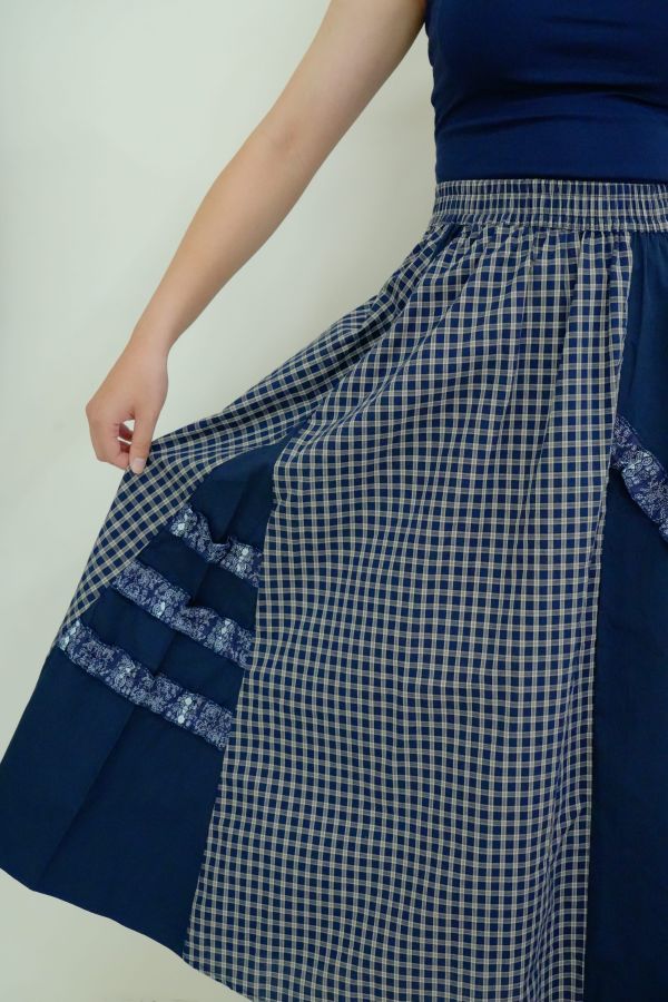 暮色拼花裙 拼接長裙、文藝風裙子、氣質長裙推薦、女生拼花裙、日常穿搭裙子、飄逸感裙款、拼布風格裙子