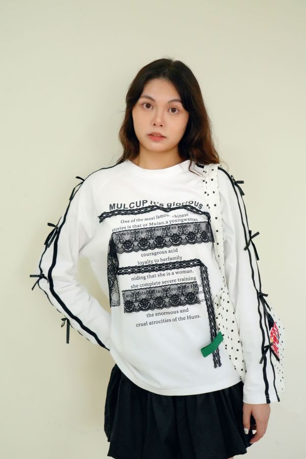 溫柔日常蕾絲拼色長袖 蕾絲拼色上衣, 長袖上衣, 百搭長袖, 女生長袖, 甜美上衣, 優雅上衣, 日常上衣, 氣質上衣, 舒適上衣, 文青長袖