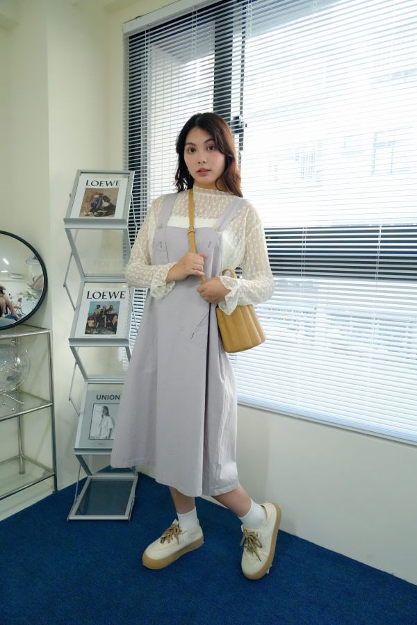 夏日午後純棉吊帶裙 文青吊帶裙、日系女裝、夏日穿搭推薦、森林系穿搭、女裝吊帶裙