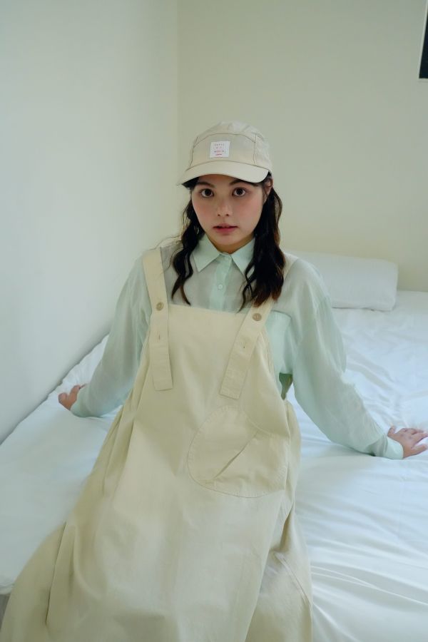 夏日午後純棉吊帶裙 文青吊帶裙、日系女裝、夏日穿搭推薦、森林系穿搭、女裝吊帶裙