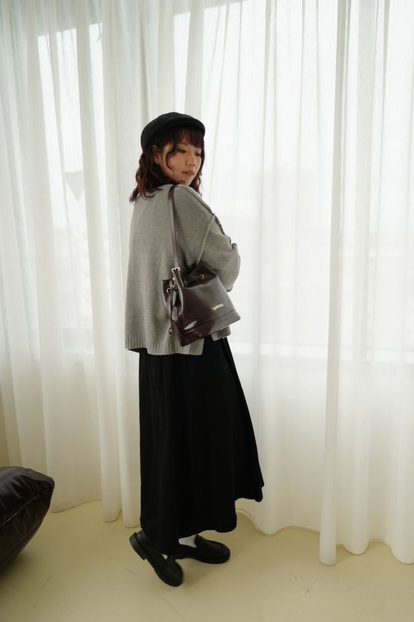 巧克力咖包 巧克力咖包、小包、進口皮革包、日系小包、手提包、百搭小包、質感包款、通勤包、休閒包、日系手提包