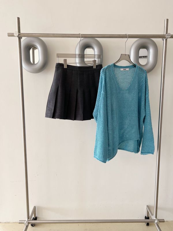 V領鉤針羊毛毛衣 V領毛衣、鉤針毛衣、日系針織毛衣、氣質毛衣、女裝針織、百搭毛衣、舒適毛衣、秋冬上衣、日系穿搭、針織上衣