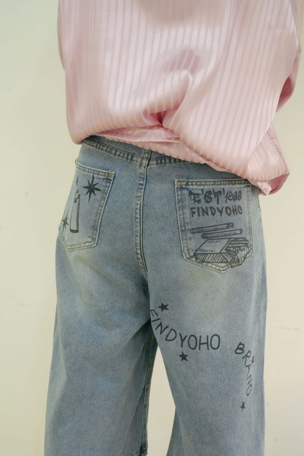 街頭塗鴉七分褲 塗鴉七分褲, 街頭七分褲, 休閒七分褲, 潮流七分褲, 百搭七分褲, 個性塗鴉褲, 舒適七分褲, 街頭休閒褲, 男生女生七分褲