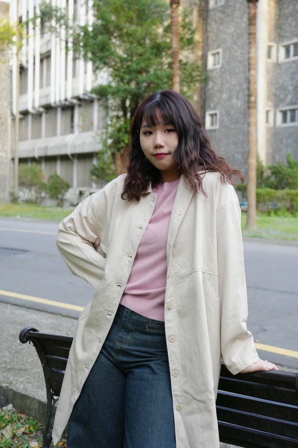 日系長版外套 日系長版外套、長款女外套、秋冬外套、百搭女外套、簡約外套、休閒外套、女外套、通勤外套、日常外套、秋冬長版外套、日系外套、秋冬百搭外套