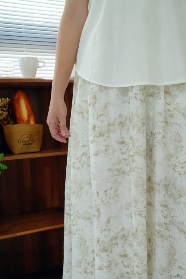 暮雲流紗飄逸長裙 飄逸長裙、日系長裙、氣質女裝、約會穿搭裙子、雪紗長裙、層次感穿搭、優雅裙裝、日系裙子女